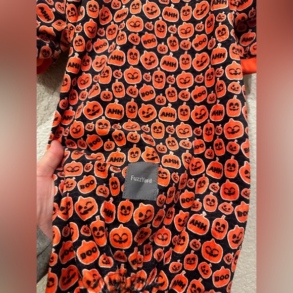 NWT Fuzz Yard Dog Halloween Costume Pajamas Jack-O-Lantern Black Orange - Picture 4 of 8